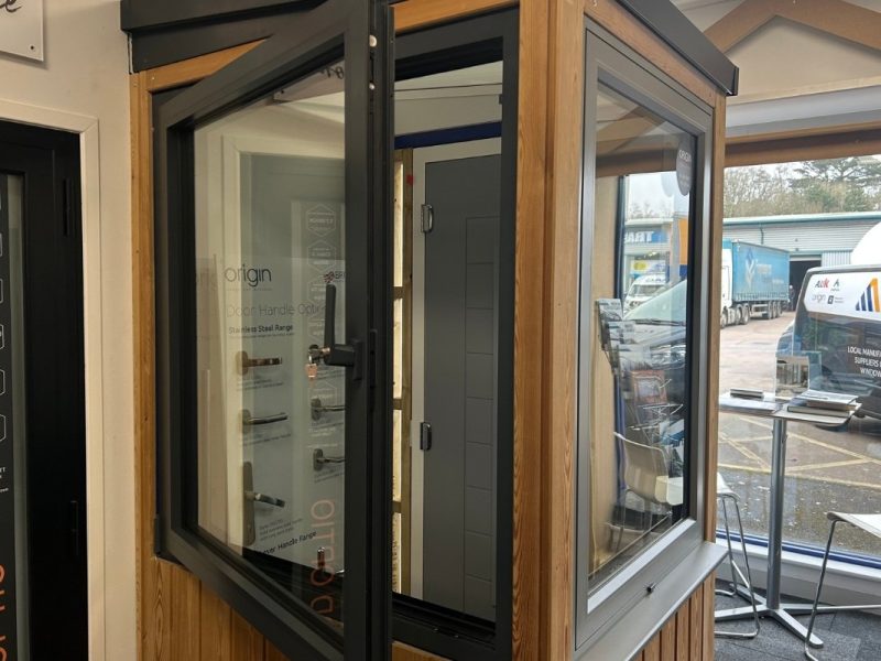 Aluminium Tilt and Turn Window